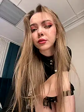 Snapshot of SinCityDoll chatting on November 29, 1:44 pm SinCityDoll online show from November 29, 1:44 pm