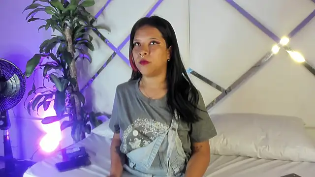 A Good Witch online show from February 5, 12:45 pm