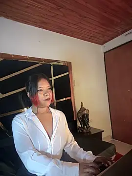 A Good Witch online show from February 4, 1:06 pm