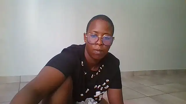 SexyCurves9 online show from March 29, 7:10 am