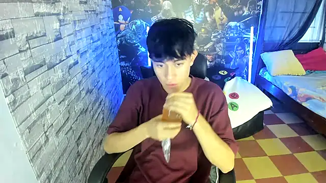 jay orange online show from December 5, 7:34 pm