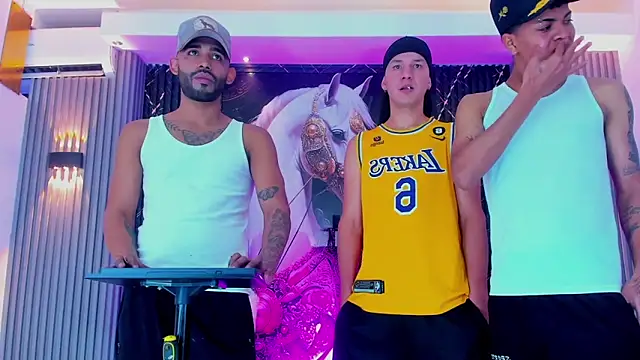 Snapshot of Asmodeohot20 chatting on November 25, 5:52 am Asmodeohot20 online show from November 25, 5:52 am