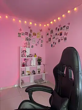 Davne  online show from February 2, 11:04 pm