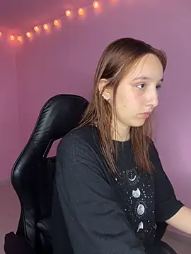 Davne  online show from December 4, 9:14 pm