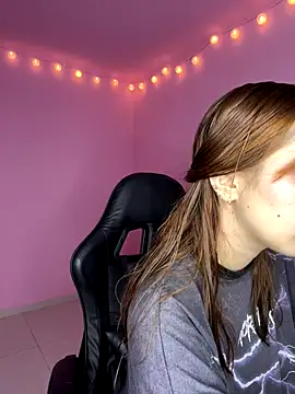 Davne  online show from December 15, 9:20 pm