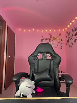 Davne  online show from March 29, 8:54 pm