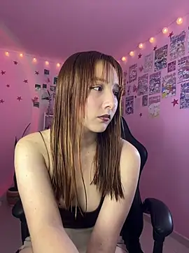 Snapshot of Davne_ chatting on July 19, 11:45 pm Davne online show from July 19, 11:45 pm