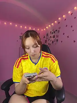Snapshot of Davne_ chatting on June 17, 11:36 pm Davne online show from June 17, 11:36 pm