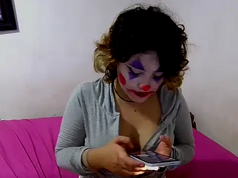 Snapshot of alisson_indraa chatting on November 30, 2:45 am alisson indraa online show from November 30, 2:45 am