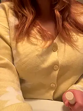 Snapshot of Blue-Coxy chatting on November 26, 7:19 am Blue-Coxy online show from November 26, 7:19 am