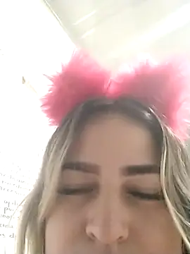 sexy aurora ourdoors online show from November 27, 3:29 am