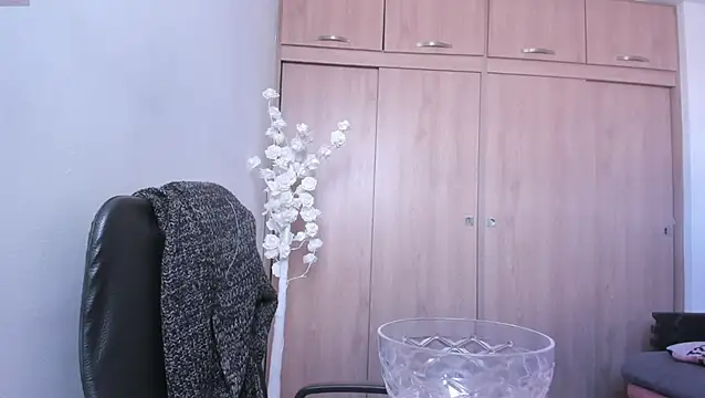 MaddieHunter online show from June 20, 2:44 pm