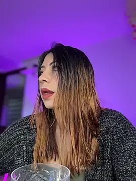 MaddieHunter online show from February 24, 1:12 pm