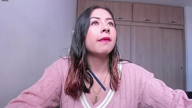 MaddieHunter online show from July 25, 2:56 pm