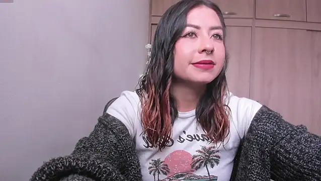 MaddieHunter online show from June 10, 2:40 pm