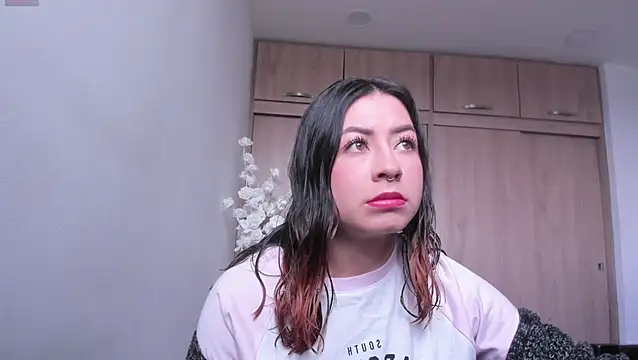 MaddieHunter online show from July 18, 2:58 pm