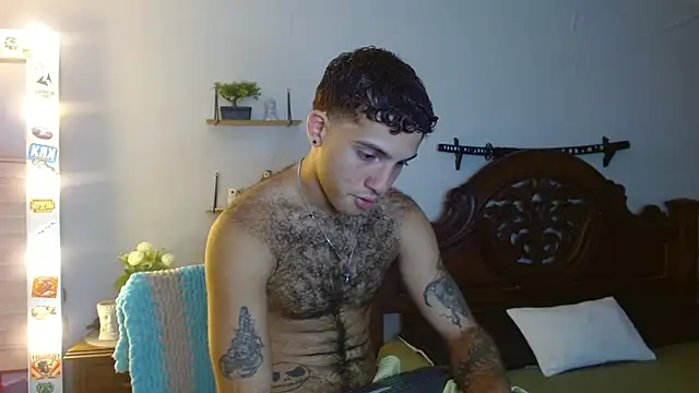 Snapshot of oceanboy_vibe chatting on November 28, 2:12 am oceanboy vibe online show from November 28, 2:12 am