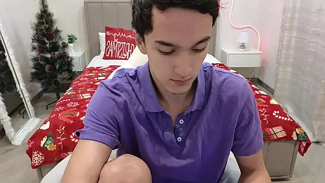 MoonlinSkinn online show from January 8, 1:00 am