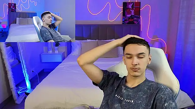 MoonlinSkinn online show from February 19, 1:02 am