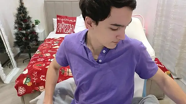 MoonlinSkinn online show from January 10, 1:01 am