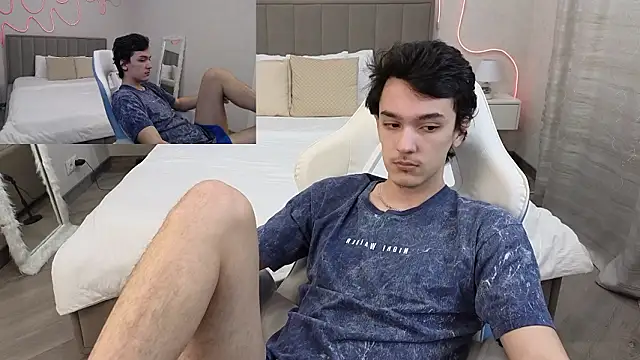 MoonlinSkinn online show from February 13, 1:05 am