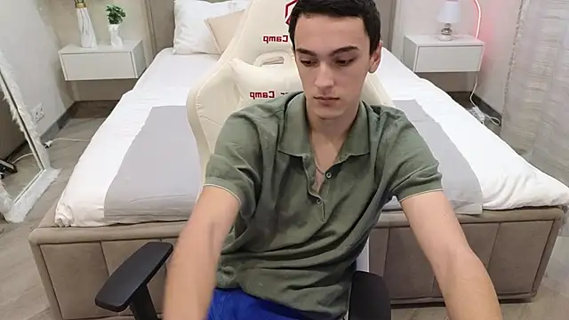 MoonlinSkinn online show from November 26, 8:14 am