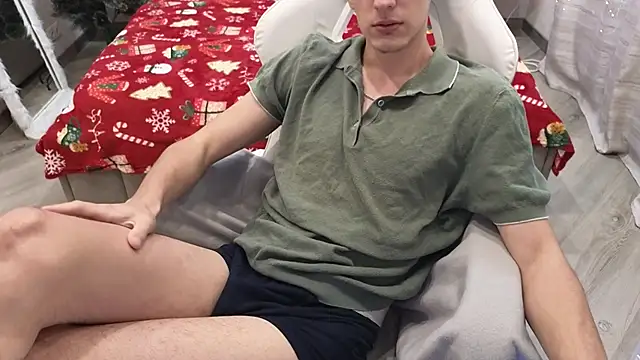 MoonlinSkinn online show from December 21, 8:05 am