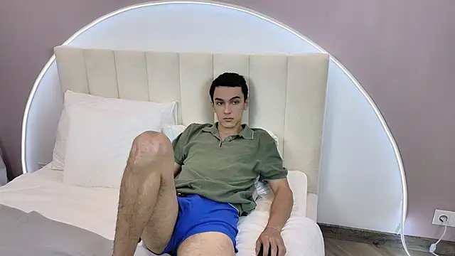 MoonlinSkinn online show from November 24, 8:03 am