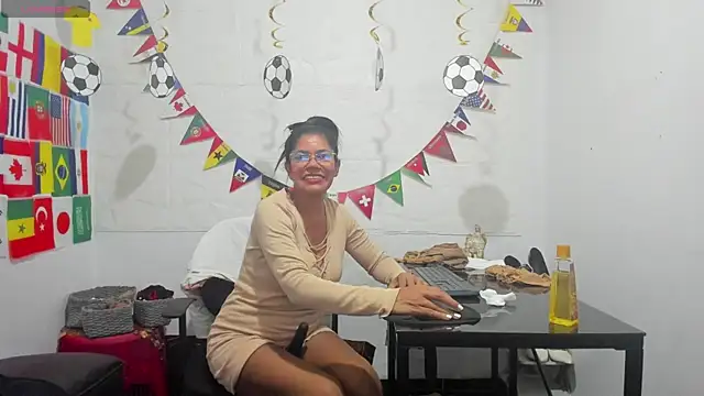 Miss clarepocahose online show from June 20, 1:21 am
