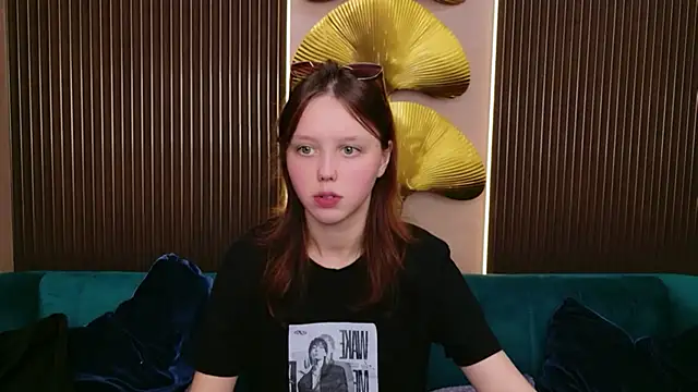 Snapshot of Samantha_Martines chatting on February 13, 8:31 pm Samantha Martines online show from February 13, 8:31 pm