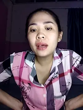 Snapshot of Lin-kute98 chatting on January 12, 12:23 pm Lin-kute98 online show from January 12, 12:23 pm