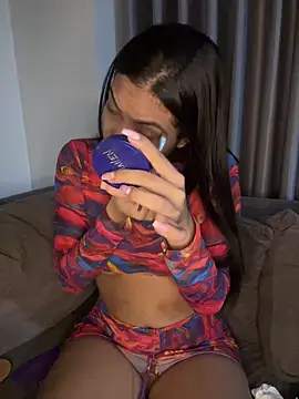Snapshot of KarolRojas_22 chatting on June 7, 7:02 am KarolRojas 22 online show from June 7, 7:02 am