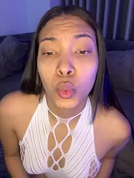 KarolRojas 22 online show from May 13, 3:57 am