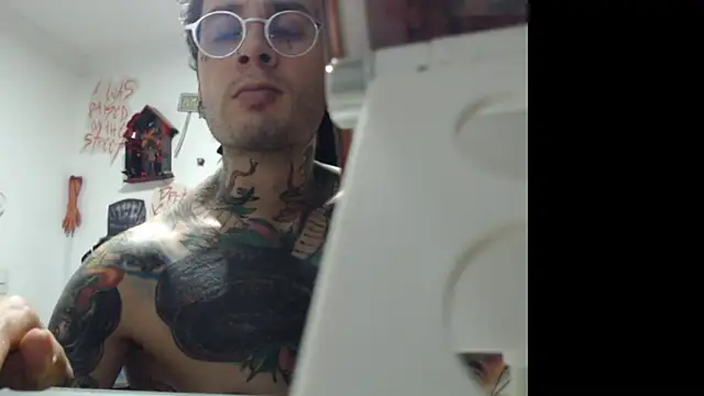 CryBoy13 online show from January 18, 5:44 am