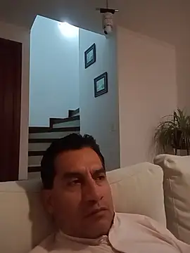 Snapshot of ChrisFloresP chatting on November 26, 11:27 pm ChrisFloresP online show from November 26, 11:27 pm