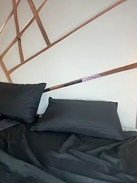 Celeste Valencia  online show from February 20, 6:19 am