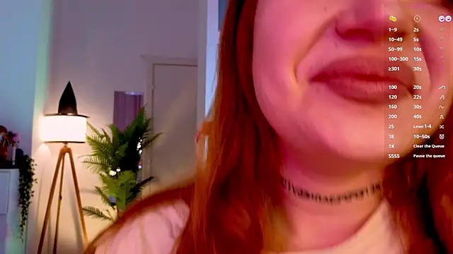 LucyLuice online show from December 3, 6:47 am