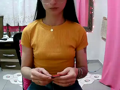 MissDominicc online show from December 15, 12:38 am