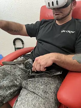 2addictivelyhorny online show from February 13, 12:43 am