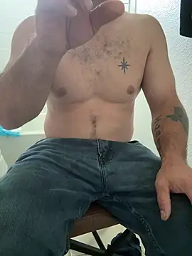 2addictivelyhorny online show from May 24, 2:28 pm