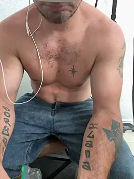 Snapshot of 2addictivelyhorny chatting on June 13, 10:13 am 2addictivelyhorny online show from June 13, 10:13 am