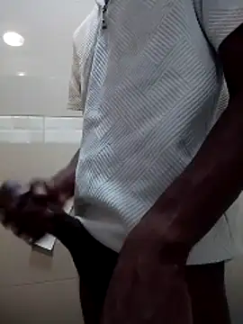 Snapshot of punanibully16 chatting on February 6, 7:32 pm punanibully16 online show from February 6, 7:32 pm