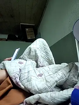 LianLaz online show from March 11, 2:33 pm