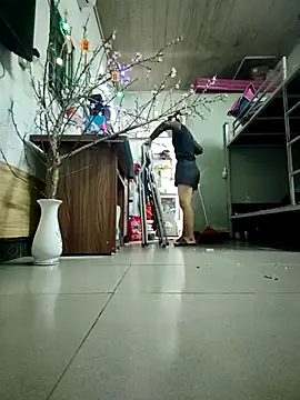 LianLaz online show from February 15, 12:26 pm