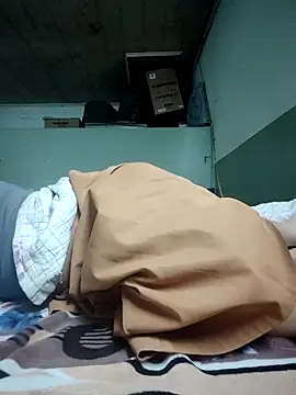 LianLaz online show from March 10, 2:32 pm