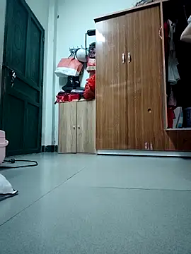 LianLaz online show from February 16, 4:22 am