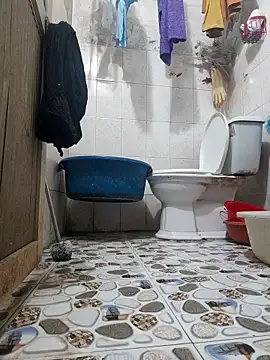 LianLaz online show from December 19, 7:55 am