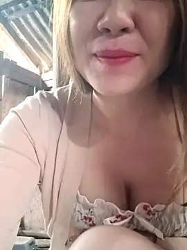 Lily-ross22 online show from December 19, 5:10 am