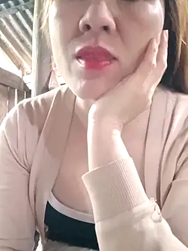 Lily-ross22 online show from December 18, 4:28 am