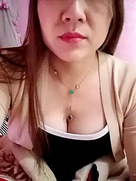 Lily-ross22 online show from January 7, 8:41 am